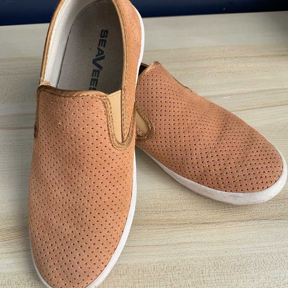 Used Seavees Size 6